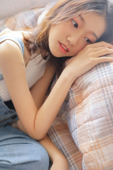 玩弄老太婆的屁股眼